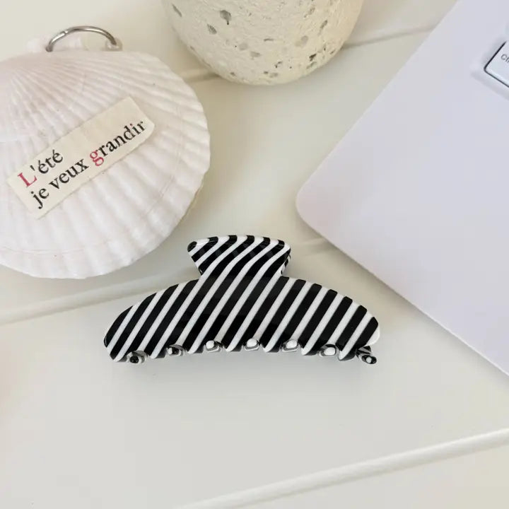 Glossy Diagonal Stripe Claw Clip