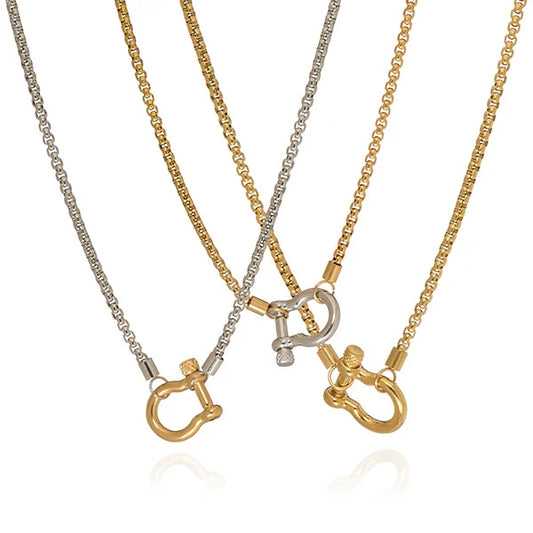 Bodyguard Necklace Gold
