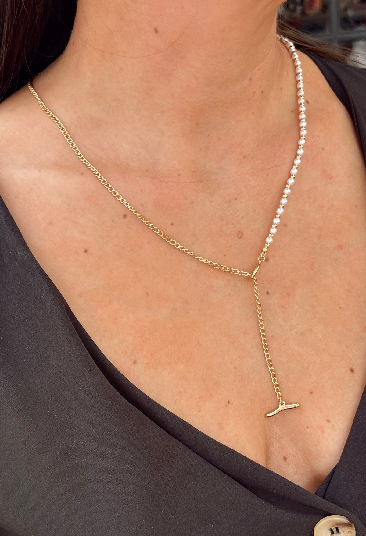 Asymmetric Pearl & Chain Toggle Necklace