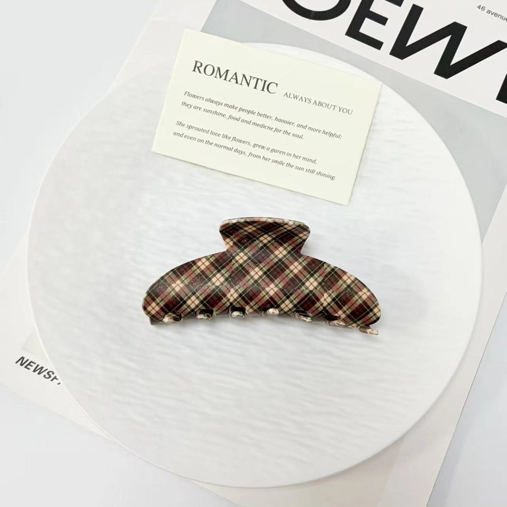 Vintage Plaid Pattern Claw Clip