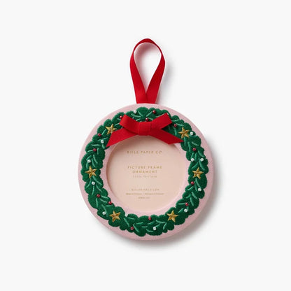 Wreath Embroidered Frame Ornament